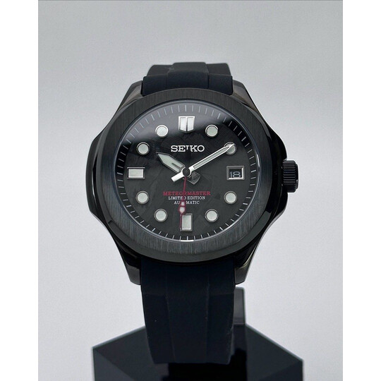 Custom Seiko Mod • Black Meteorite Nautilus • 40mm
